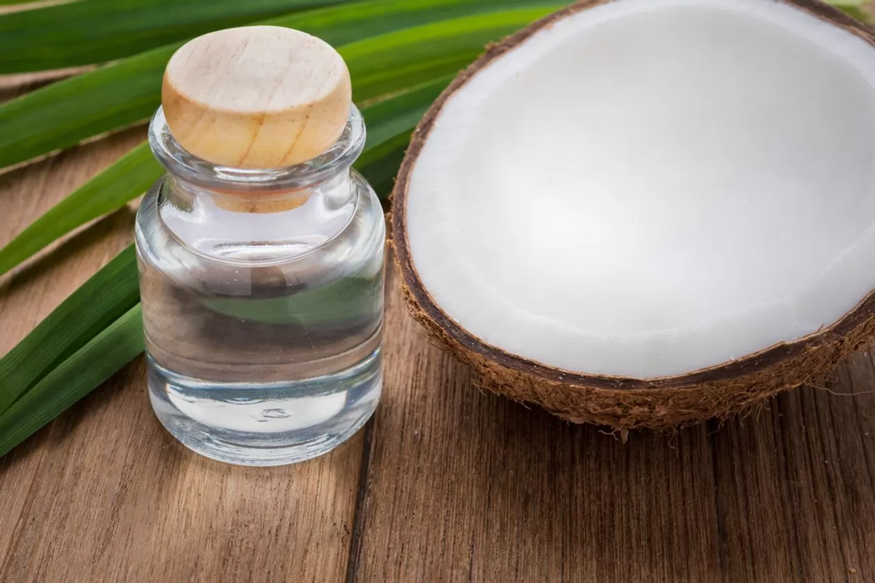 Oil pulling Traditional medicine for oral health maintenance